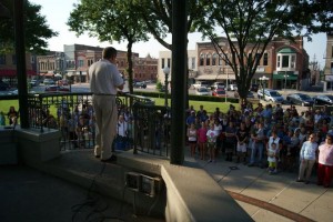 Oskaloosa comes out to pray for Nicholas Moore on August 31, 2011