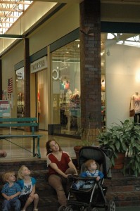 Watching Harry Andrews ornithopter make it's way around center court brought smiles to faces of those around.