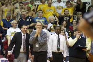 Everyone reacts to the 'Thunder Dunk' by Brandon Beasley during the semi-finals against Grace