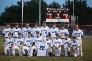 Twin Cedars Sabers pose after claiming their district championship (photo by Shelly Spaur)