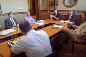 Members of the City of Oskaloosa and the Oskaloosa Water Department along with members talked about further cooperation between the two entities in a meeting last week.