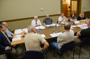 The Oskaloosa City Council and Oskaloosa Water Department met in joint session on Thursday to further define a 28E agreement that will have the water department managing the sewer system for Oskaloosa.