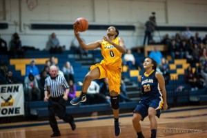 Fourth Quarter Lifts Statesmen to Win Over Yellowjackets