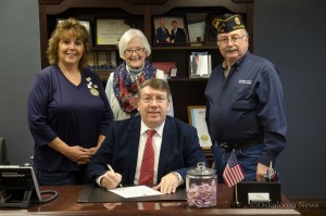 Left to Right: Deb Schuldt, Diana Shaddick, Joe Durian and Mayor Dave Krutzfeldt (front)