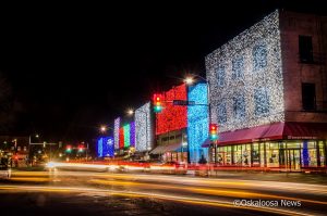 One-hundred and fifty-thousand lights will shine in downtown Oskaloosa beginning December 1st at the lighted Christmas parade.