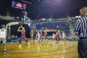 The Oskaloosa Indians fell to Cedar Rapids Jefferson 62-61 on Saturday evening.