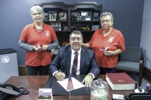 A VFW Buddy Poppy Proclamation was signed by Oskaloosa Mayor Dave Krutzfeldt this past week.