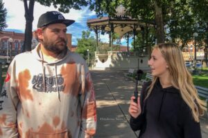 Lauren Tarbell asks residents their thoughts on Oskaloosa.