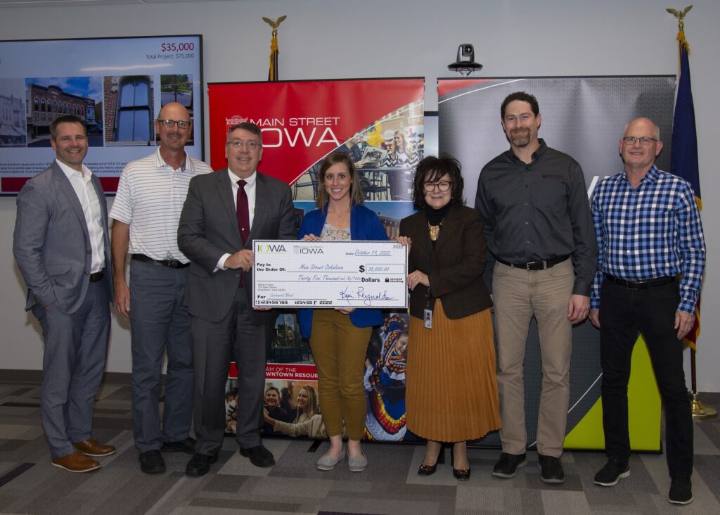 10 Communities Receive 934,430 in Main Street Iowa Challenge Grants