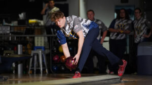 The Statesmen men’s bowling team struggled to find the groove Saturday and Sunday as it competed at the ISYL Leatherneck Classic.