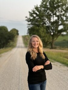 This week, Helena Hayes announced her candidacy for re-election to the Iowa House, representing House District 88 which includes most of Mahaska County, all of Keokuk County and the northern half of Jefferson County. 