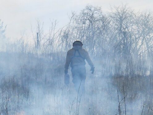 A controlled burn at Cedar Bluffs Natural Area. Photo by Robert Leonard