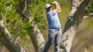 Former all-America honoree Darin Fisher fired a 3-under-par 69 and will be among two Central College alumni in the 45th U.S. Senior Open next month.