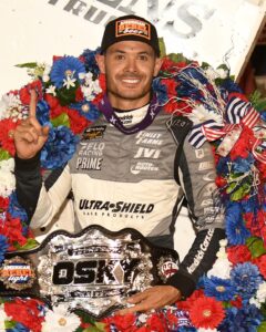 Kyle Larson cashed $21,000 in his fourth Front Row Challenge Victory in Oskaloosa Monday (Paul Arch Photo)
