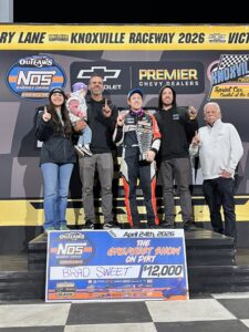 Brad Sweet won the Knoxville WoO Opener Friday in Paul Silva's #94