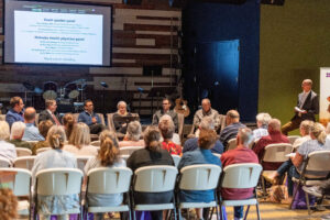 Community members engage in panel discussion at Cancer in Iowa: 99 Counties Project event