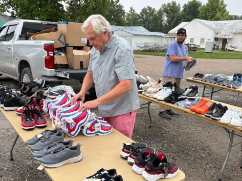 United Way volunteers help young people be ready for back-to-school.